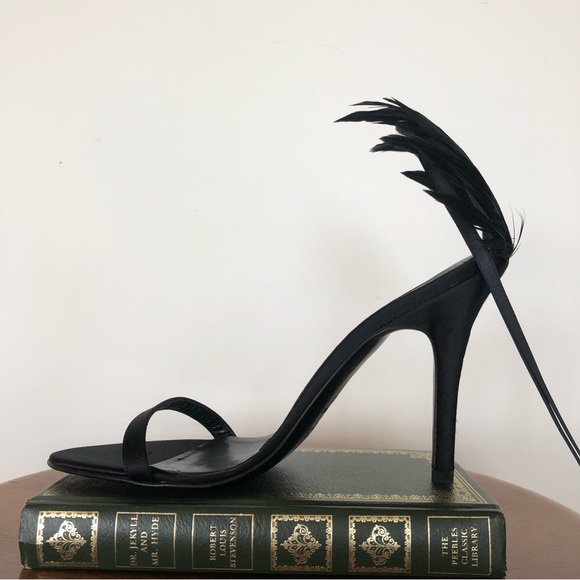 BCBGMAXAZRIA Size 6.5 Black Feather Ankle Tie Strappy Heels (Great condition) - Picture 5 of 12